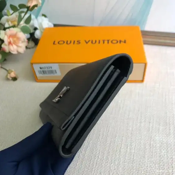WIS LOCKME LOUIS WALLET VUITTON 0328